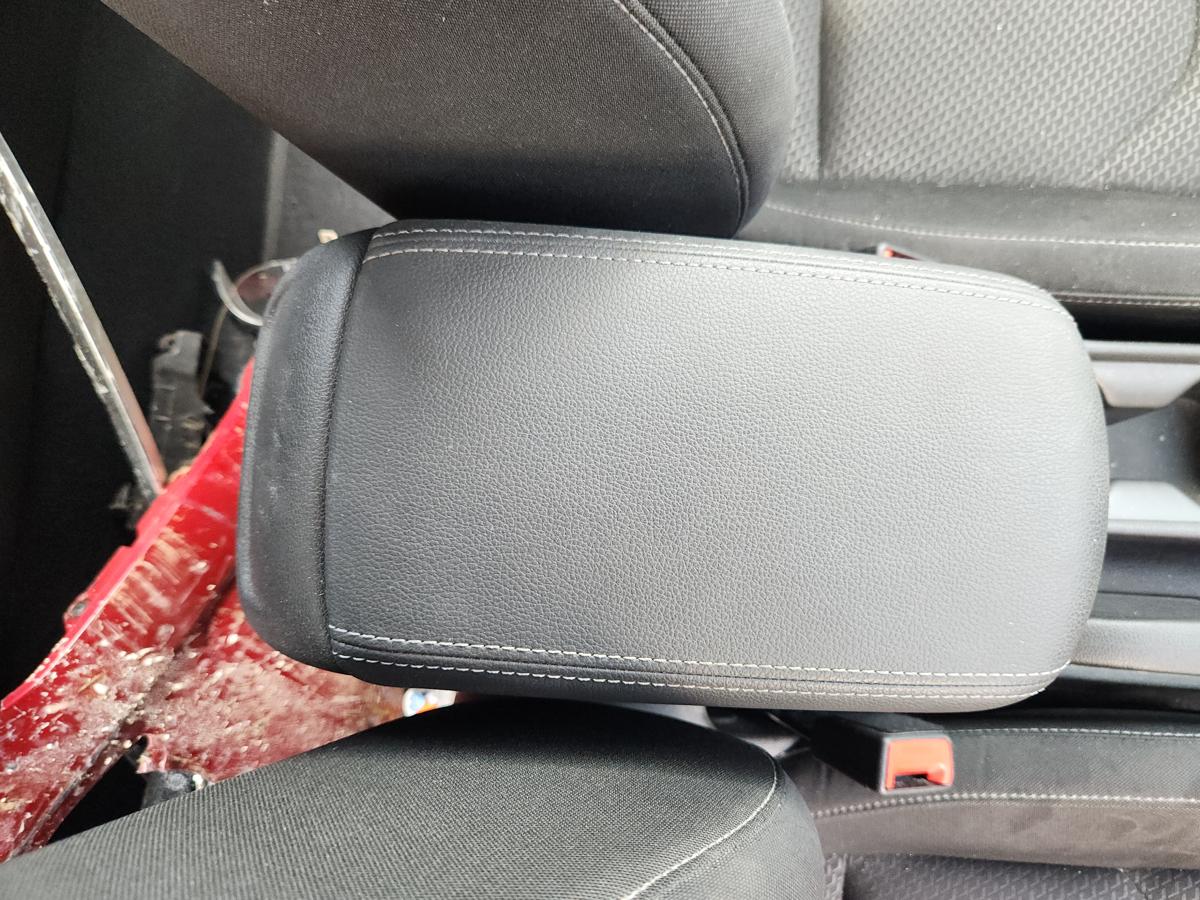 1000954700-Console Lid