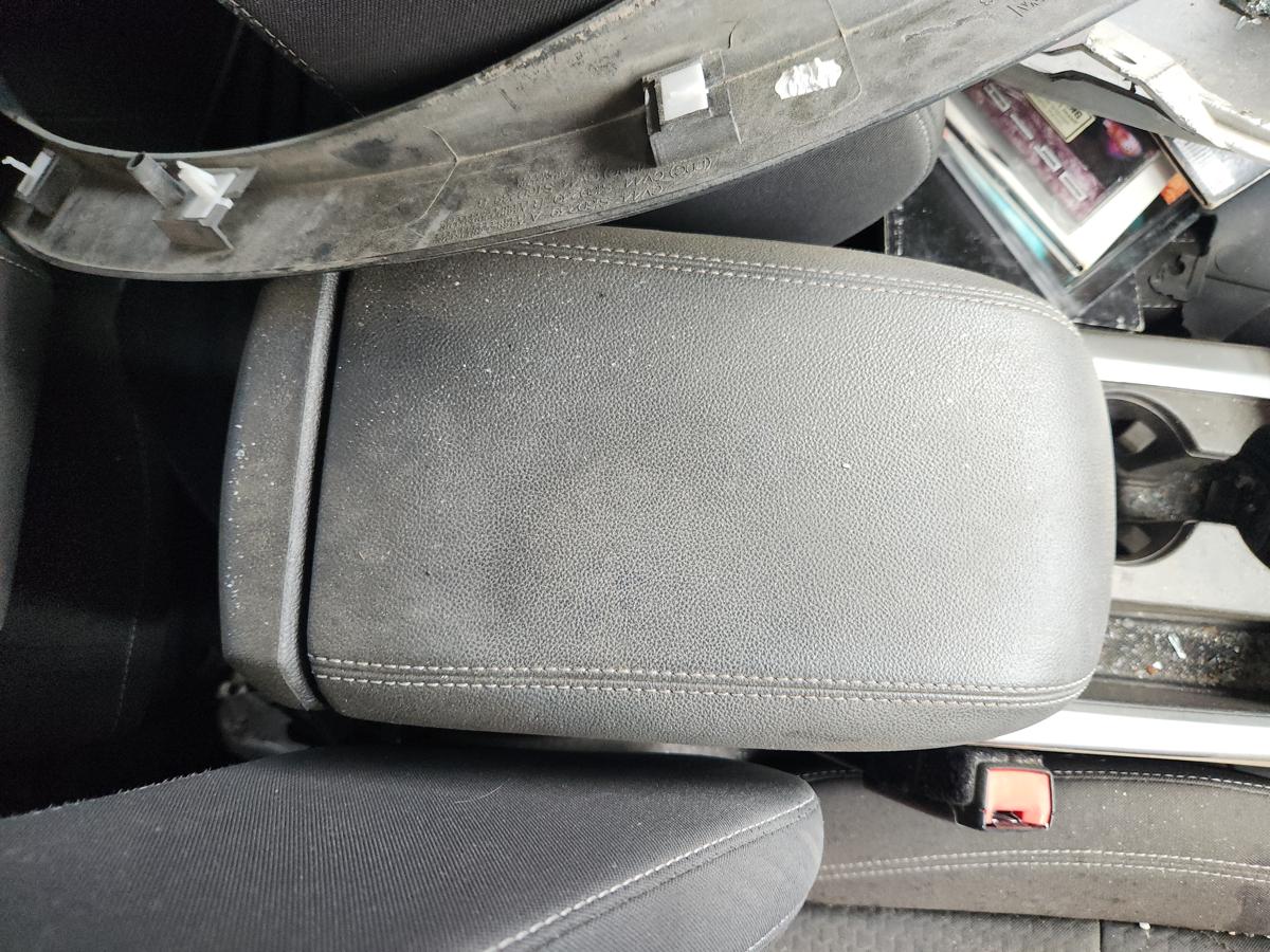 1000955702-Console Lid