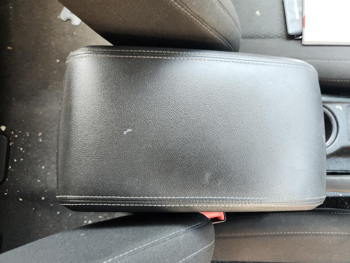 1000956138-Console Lid