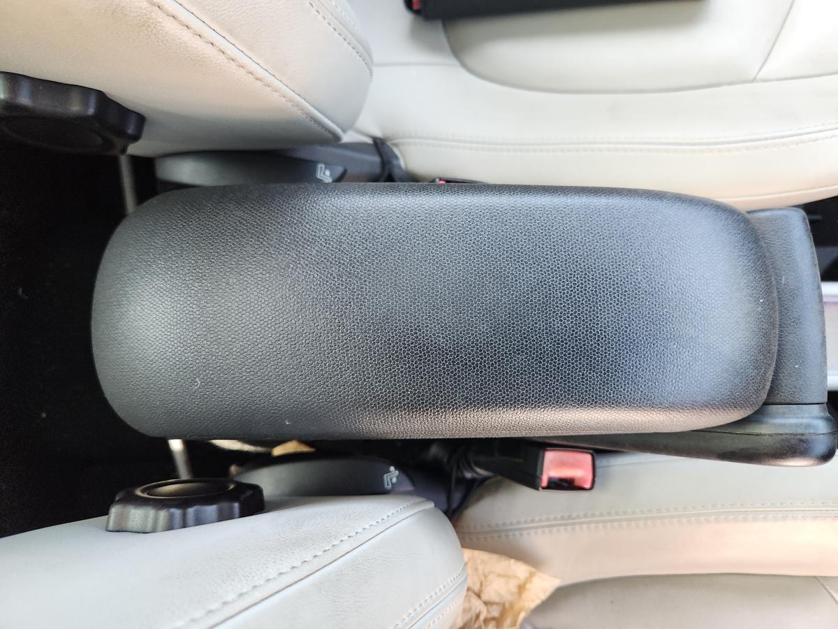 1000956406-Console Lid