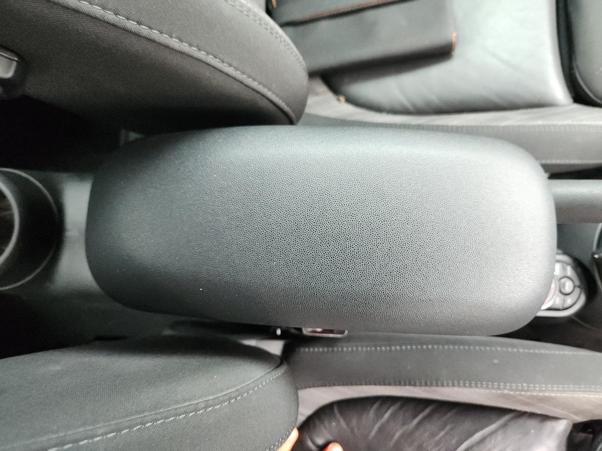 1000956669-Console Lid