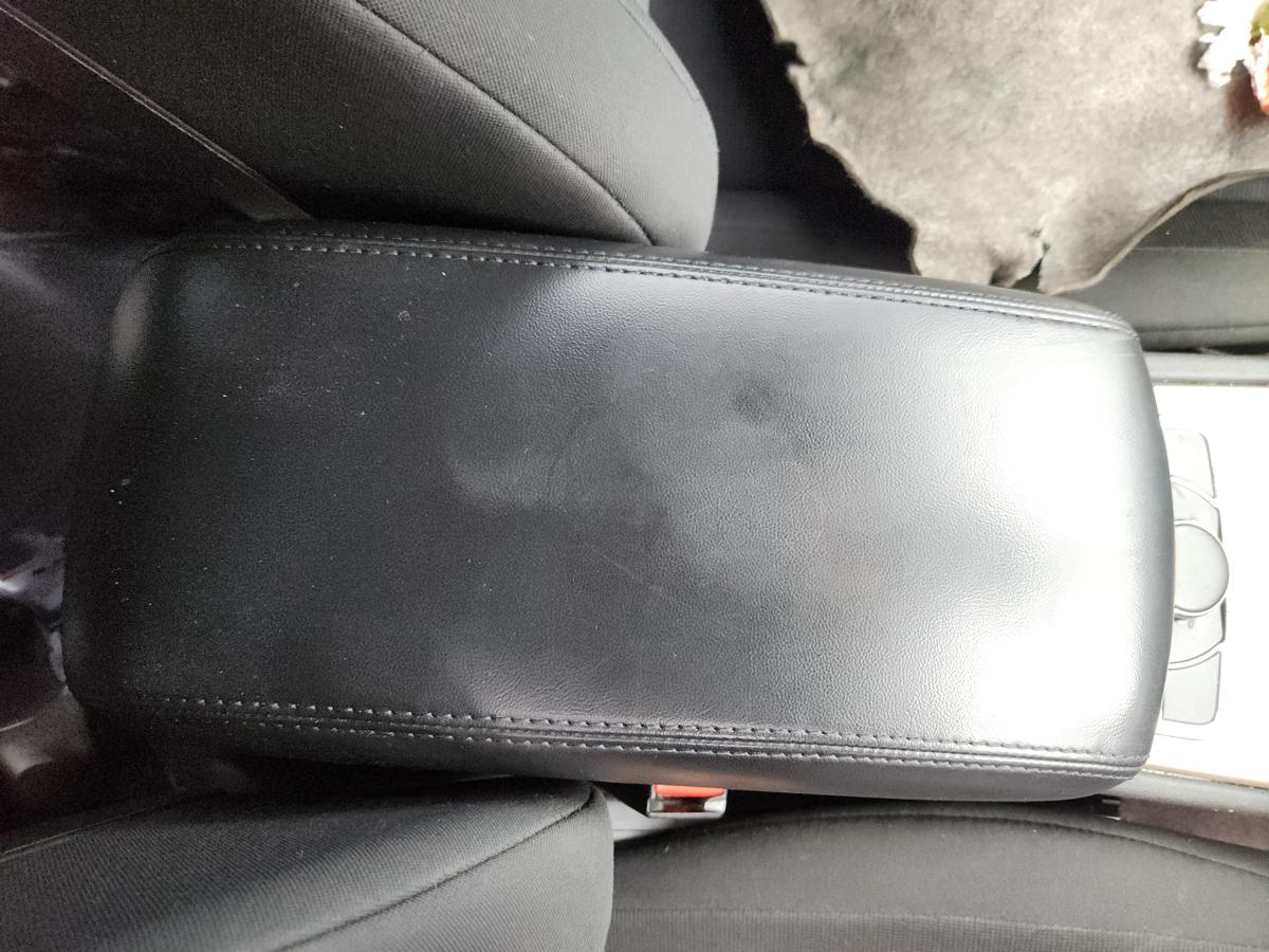 1000957870-Console Lid