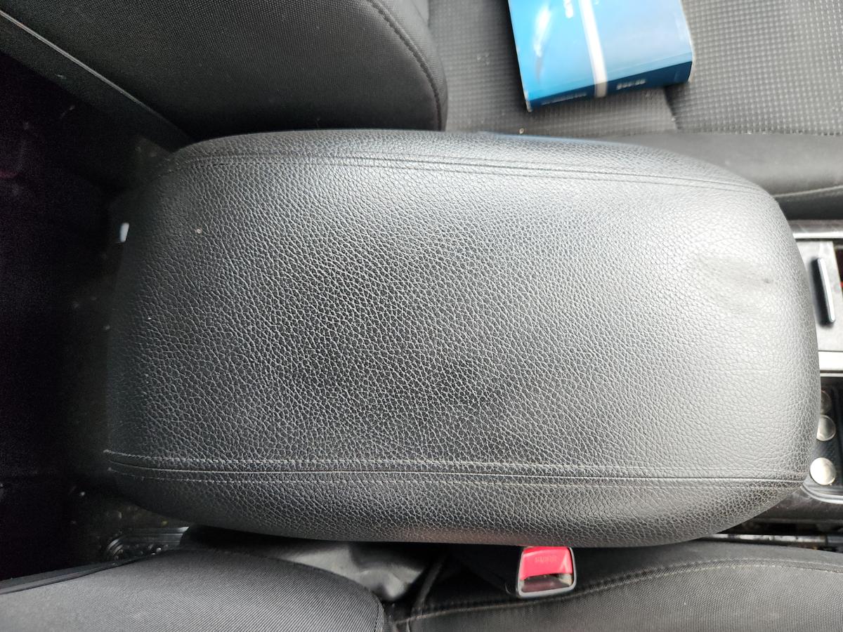 1000957120-Console Lid