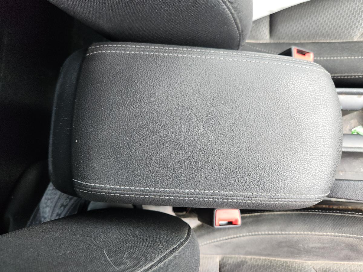 1000957701-Console Lid