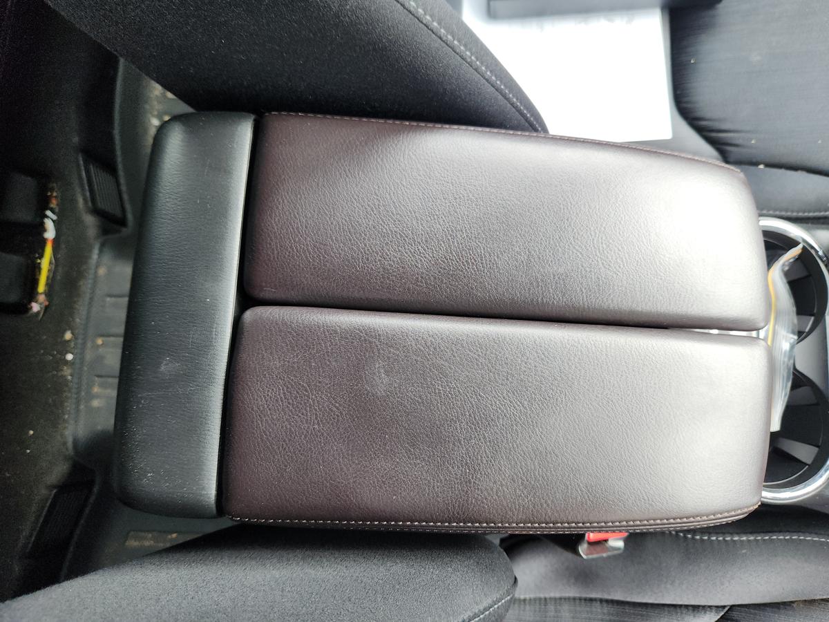 1000958021-Console Lid