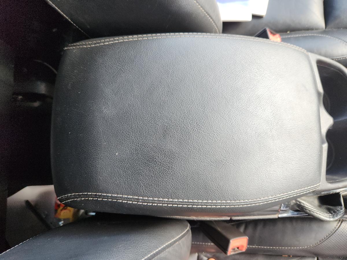 1000960587-Console Lid