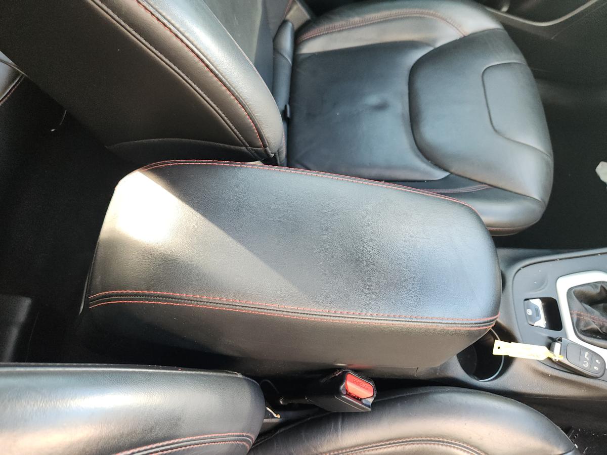 1000932612-Console Lid