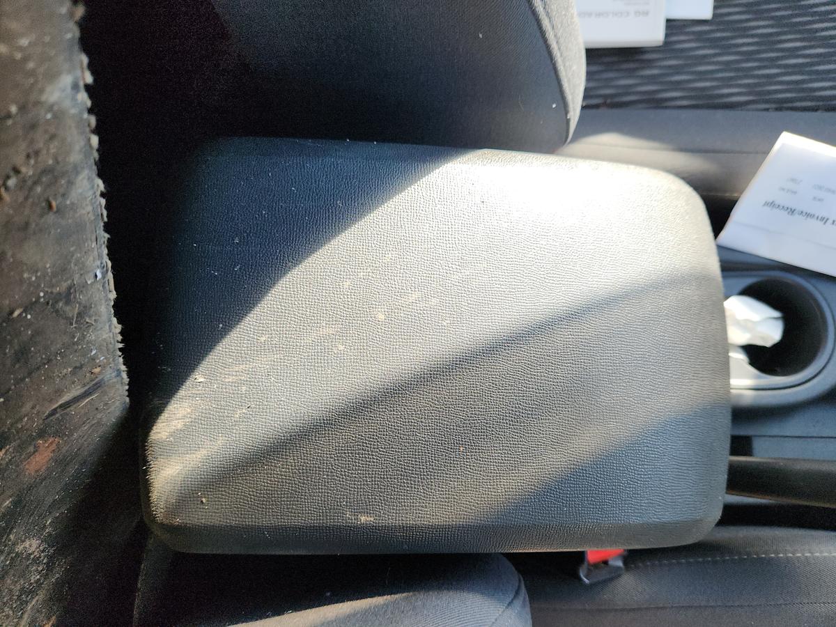 1000938362-Console Lid