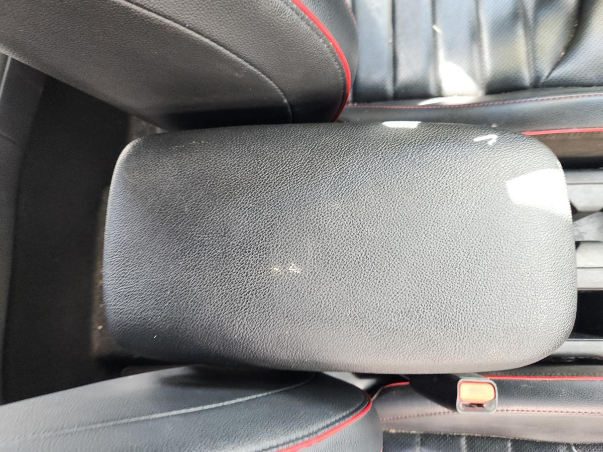 1000939451-Console Lid