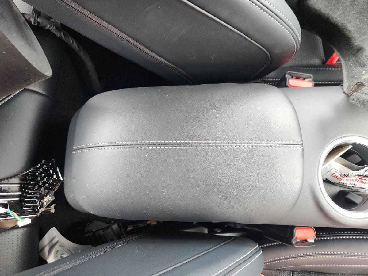 1000914977-Console Lid