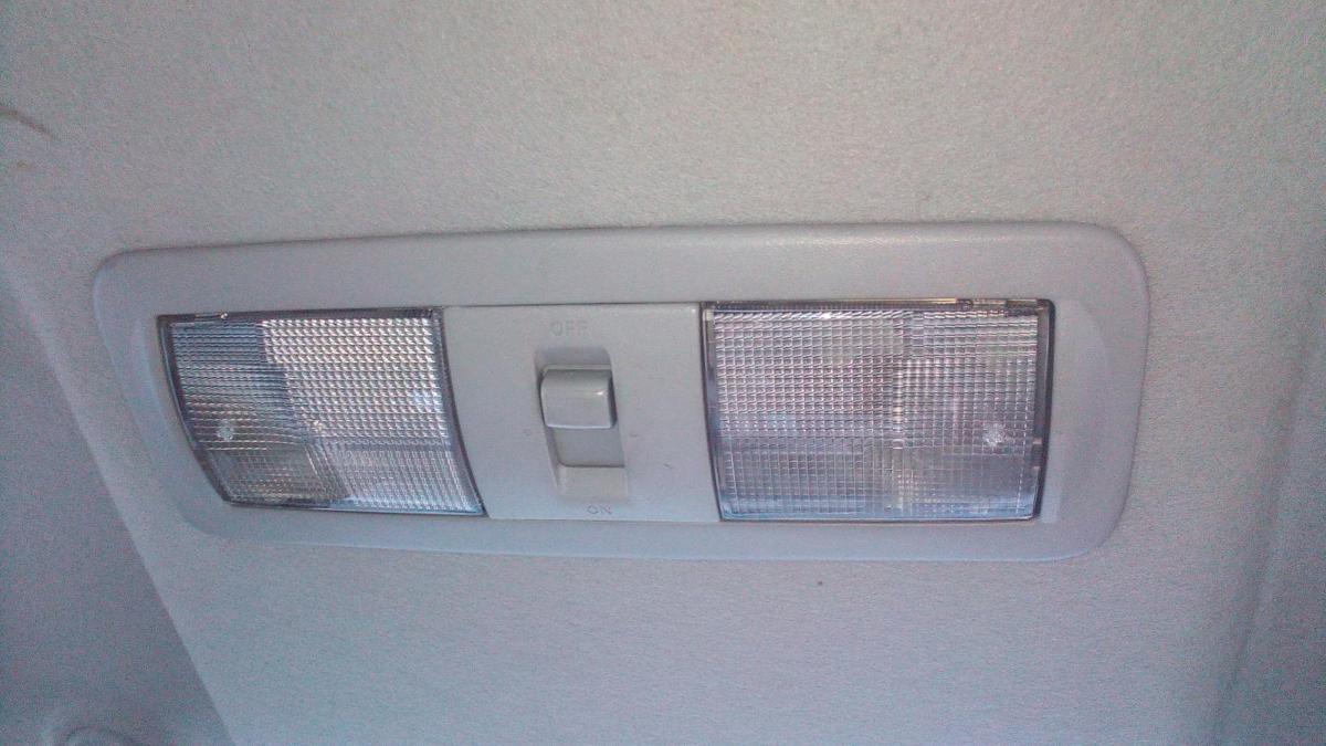 1000664449-Courtesy Light