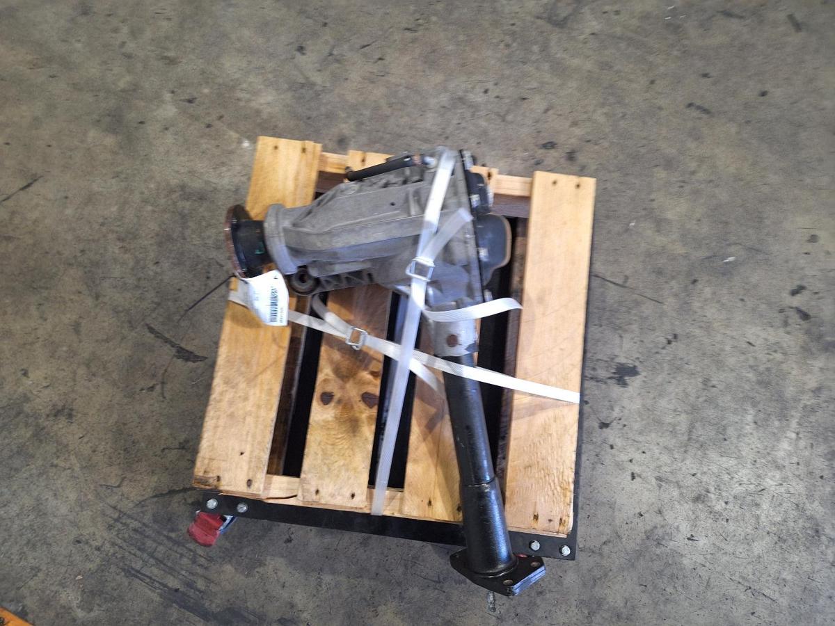 1000884099-Differential Centre Front Top