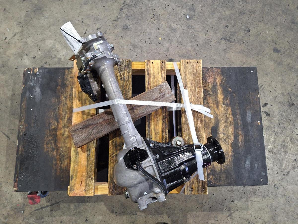 1000953925-Differential Centre Front Top