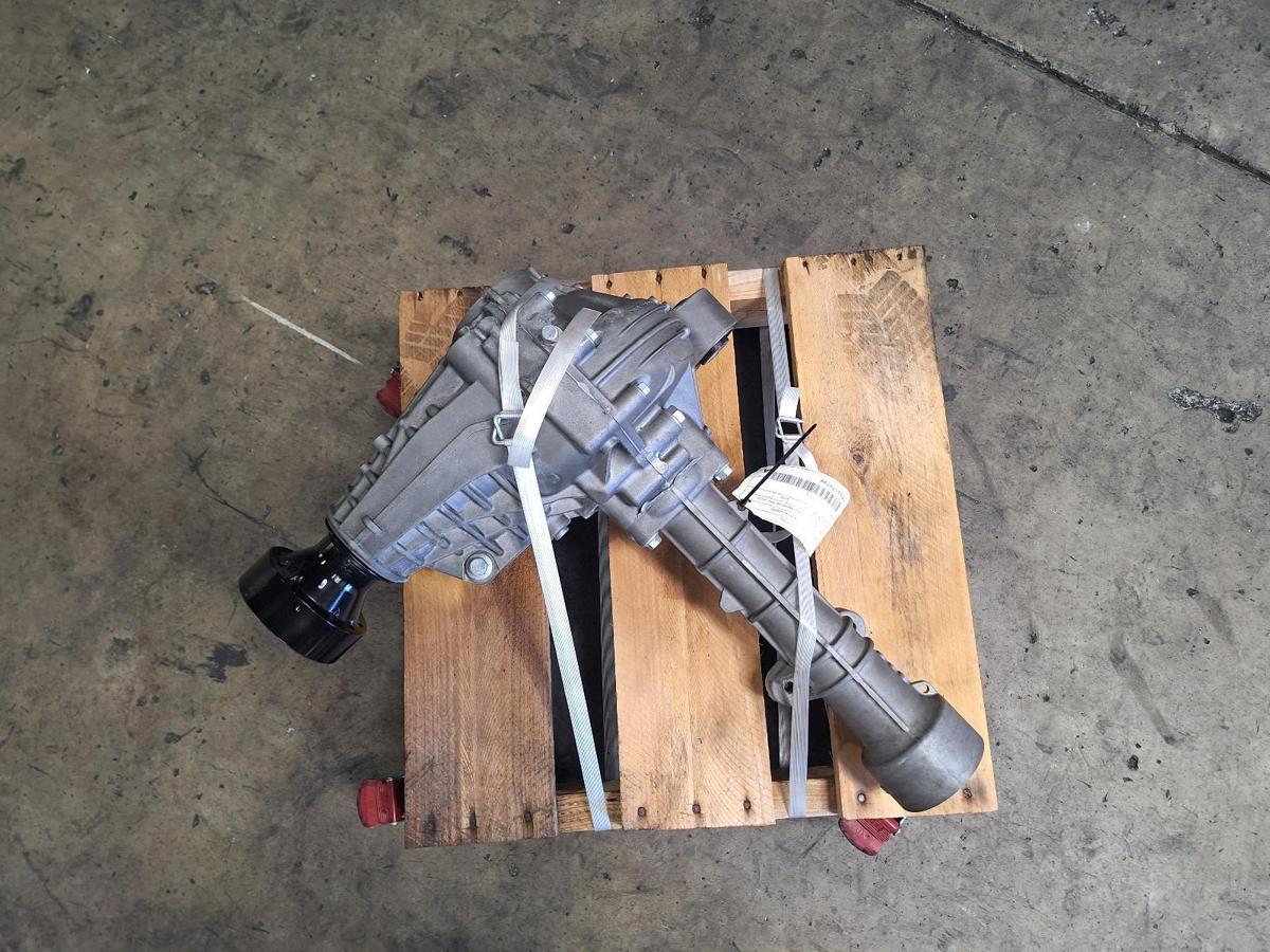 1000882937-Differential Centre Front Top