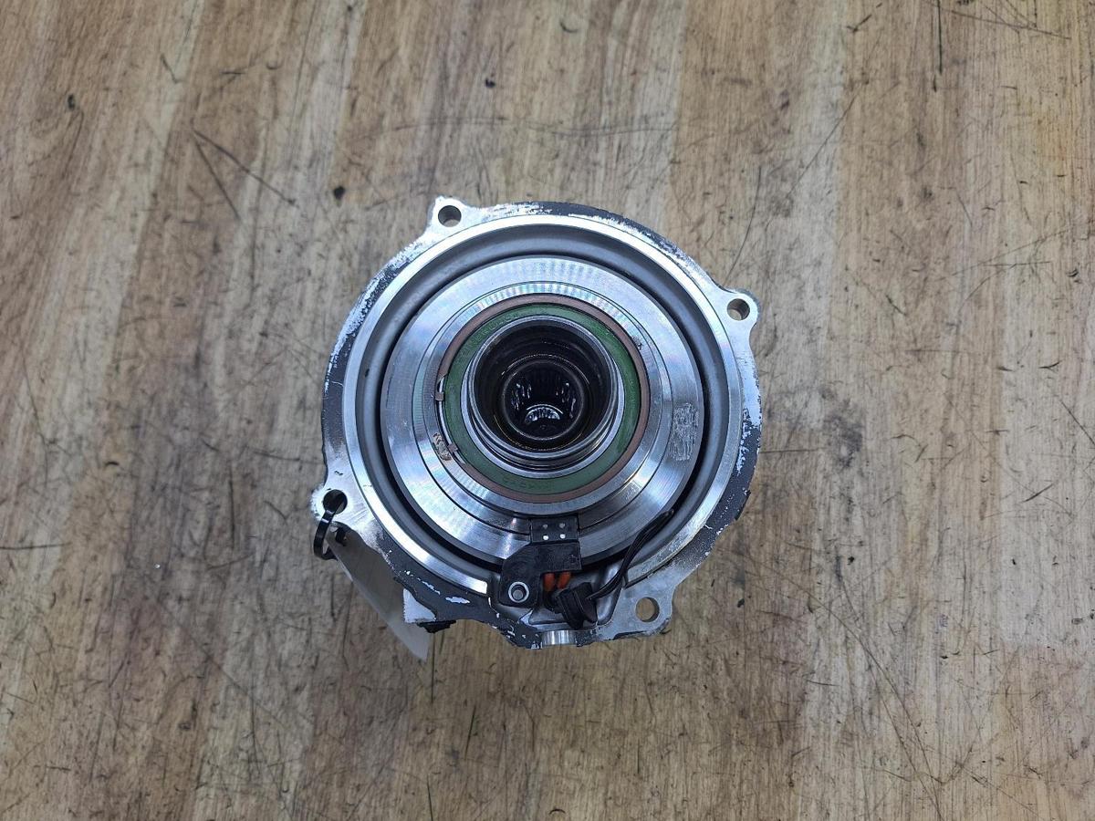 1000943356-Differential Centre Rear Top