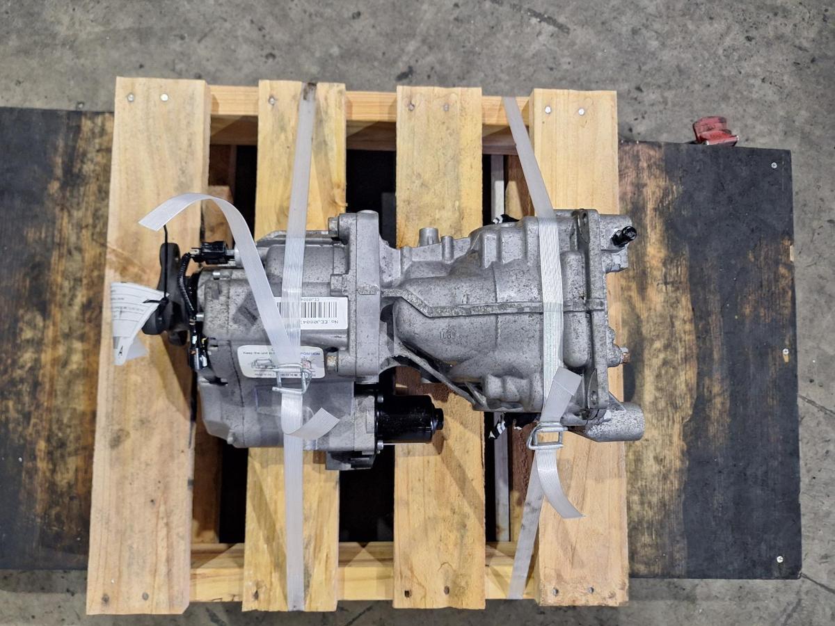1000944306-Differential Centre Rear Top