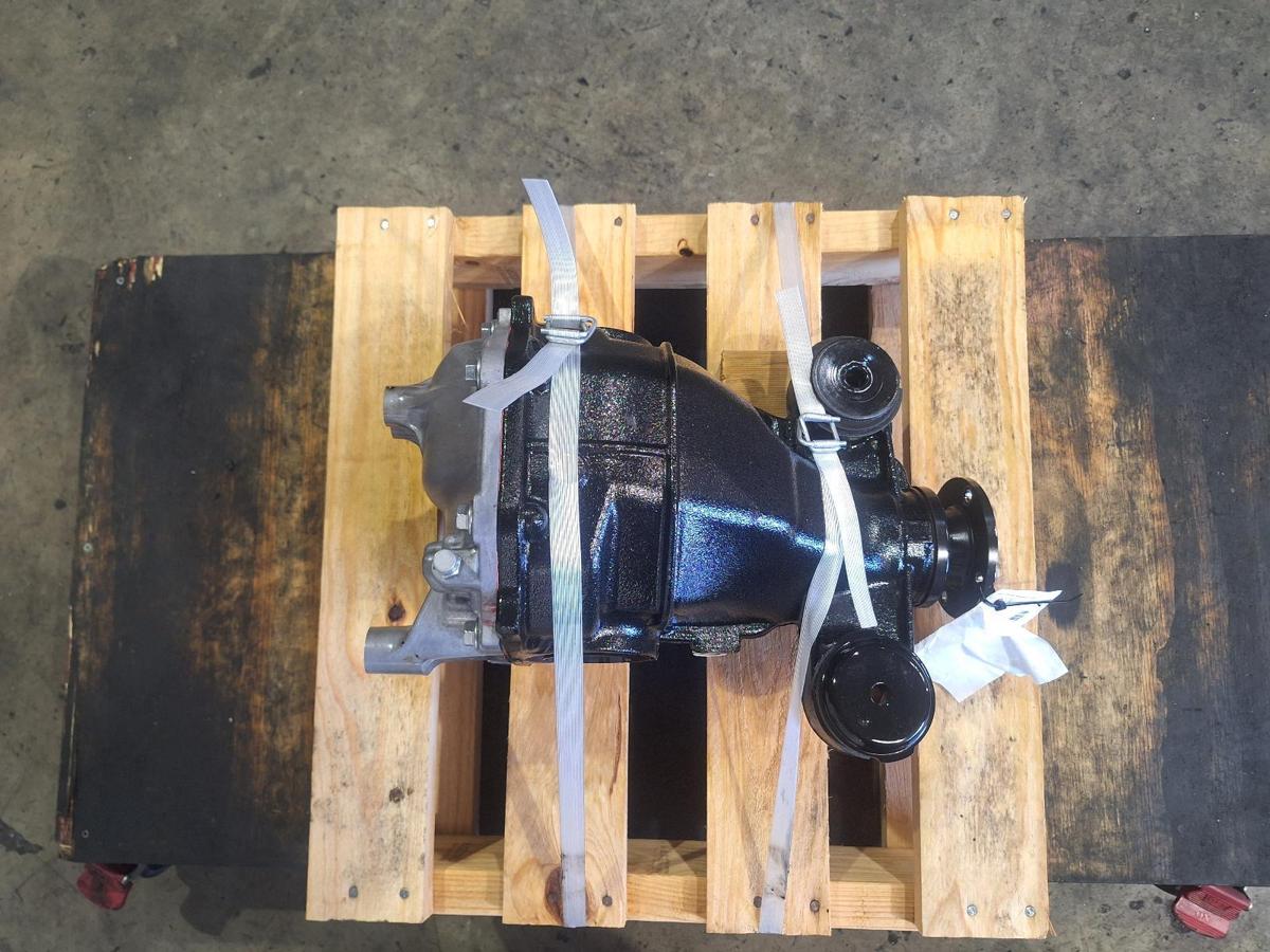 1000938554-Differential Centre Rear Top
