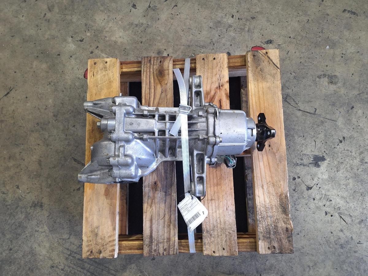 1000883182-Differential Centre Rear Top