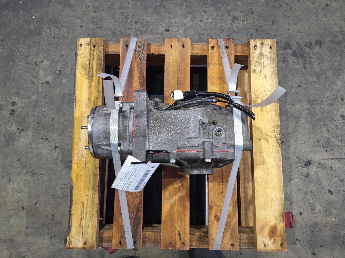 1000931768-Differential Centre Rear Top