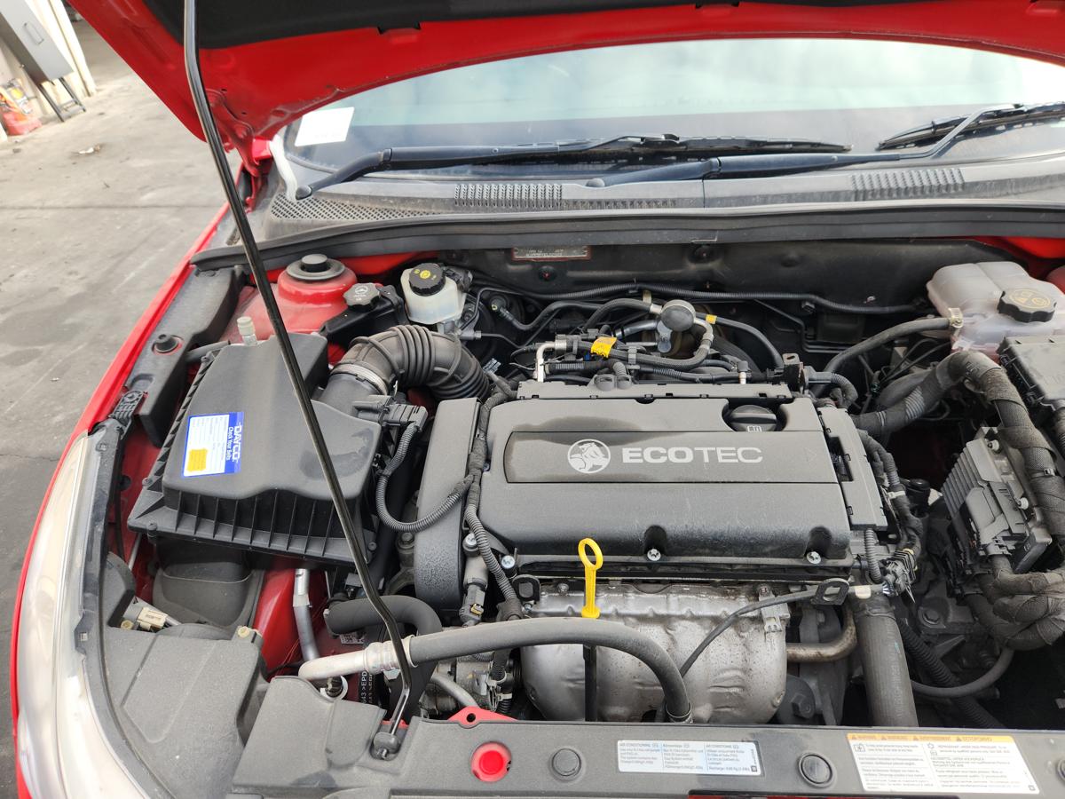 1000934061-Engine Bay