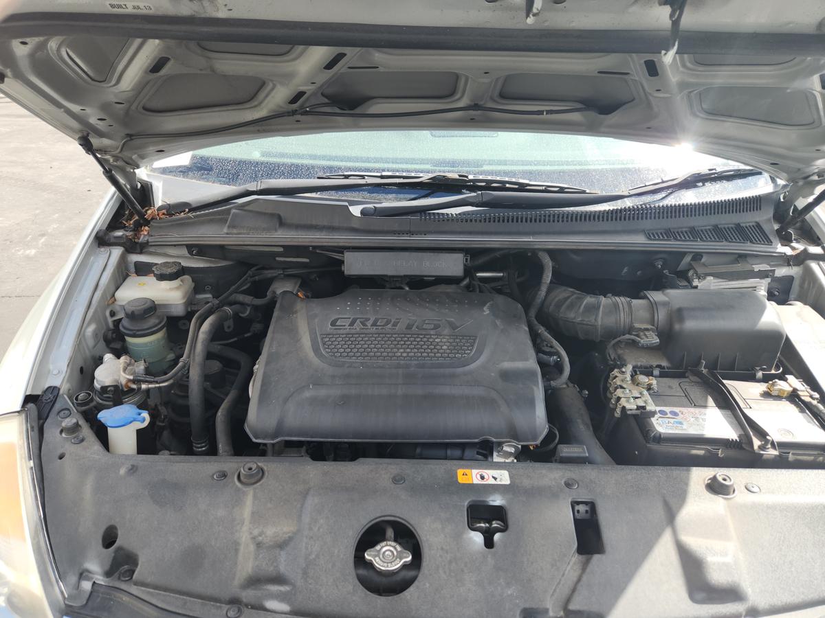1000940513-Engine Bay