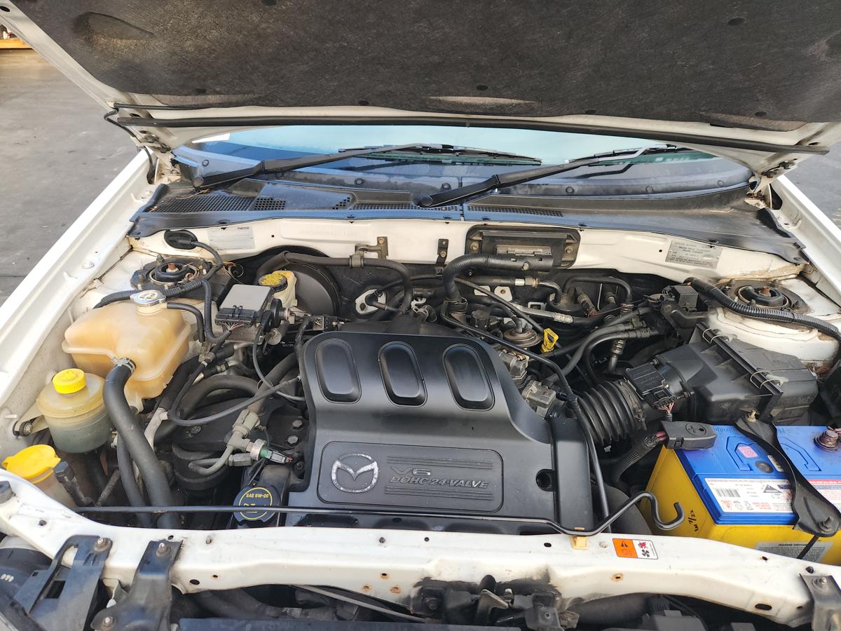 1000940648-Engine Bay