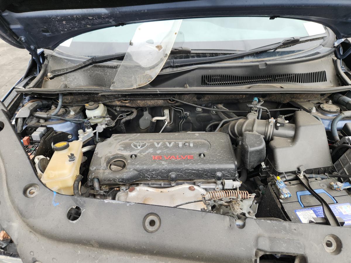 1000940476-Engine Bay