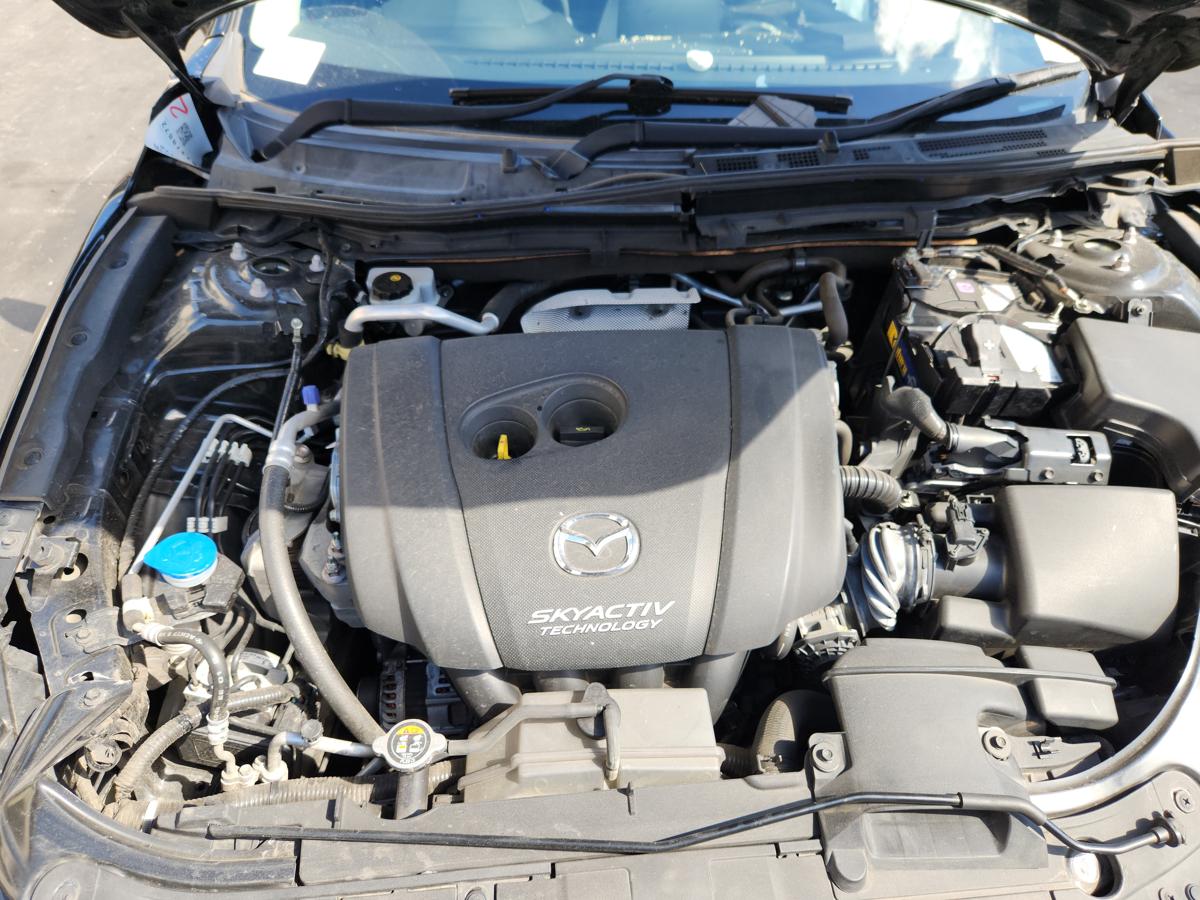 1000944102-Engine Bay