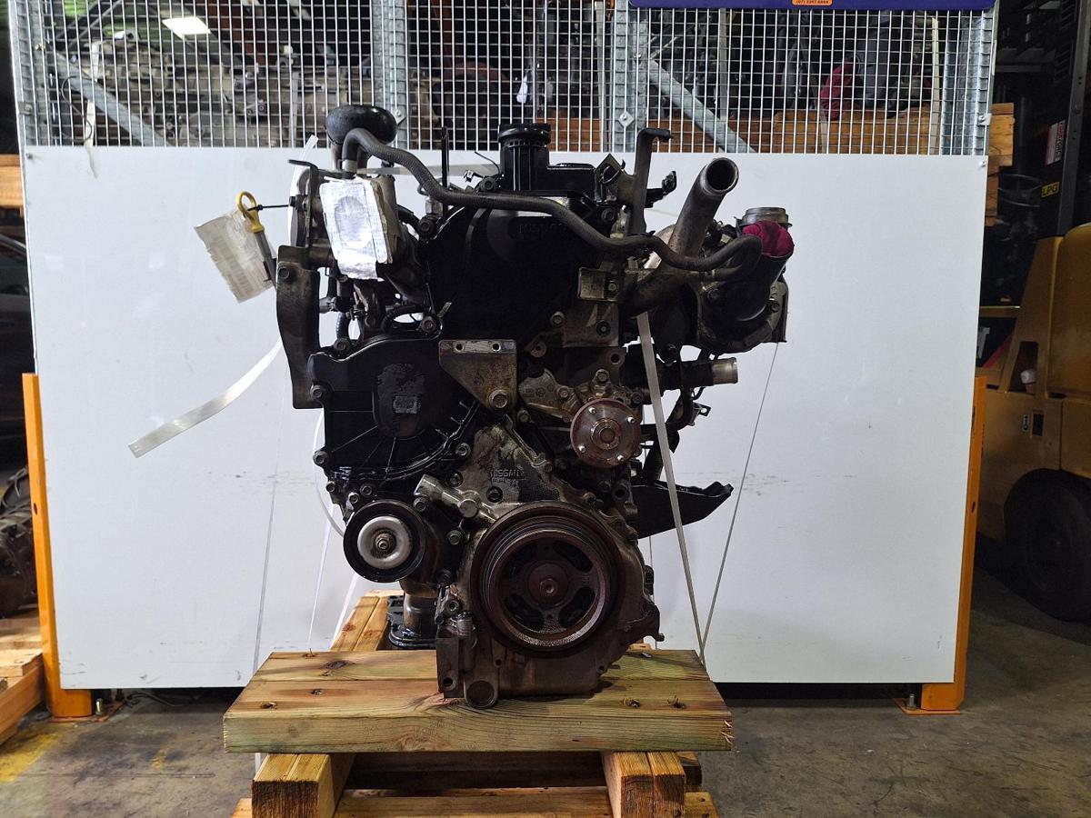 1000879897-Engine Front