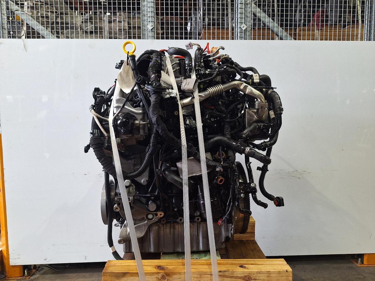 1000882265-Engine LHS