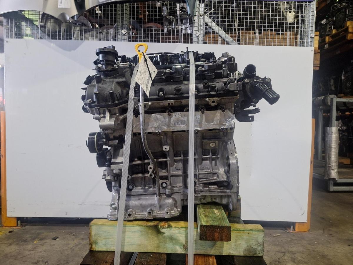 1000916177-Engine LHS
