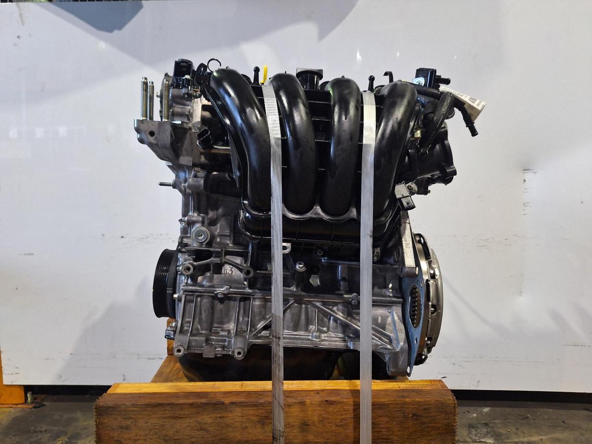 1000921872-Engine LHS
