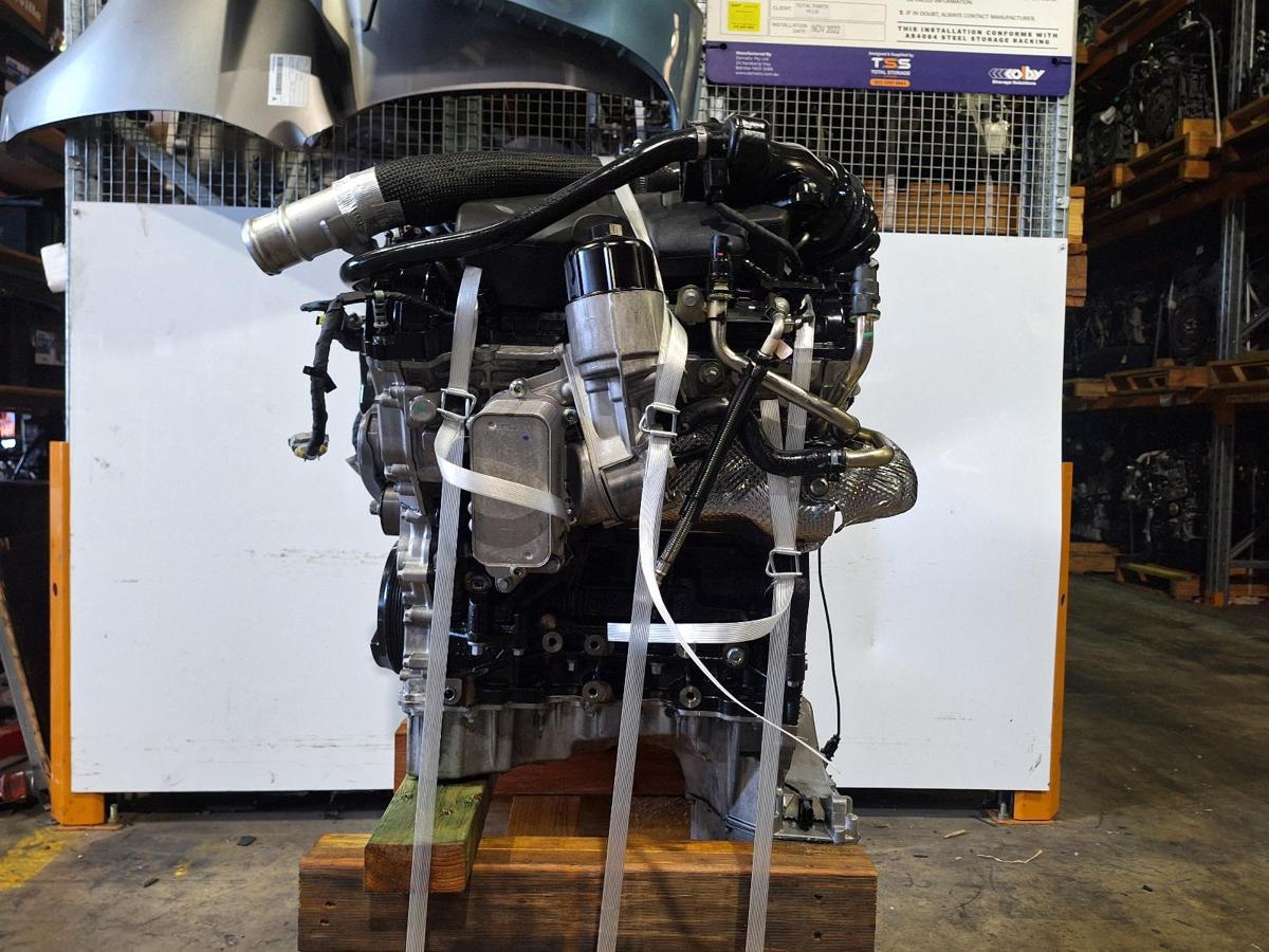 1000925597-Engine LHS