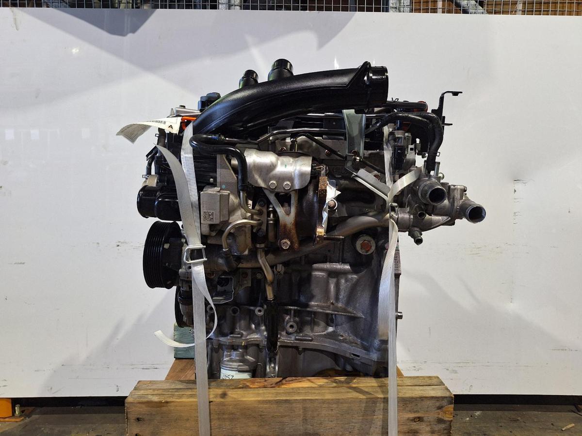 1000931669-Engine LHS