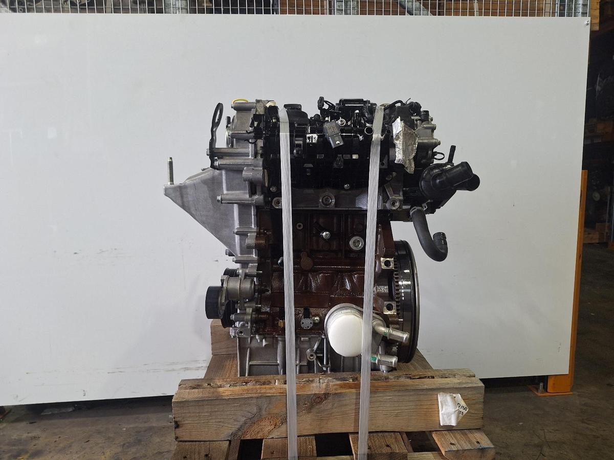 1000887037-Engine LHS