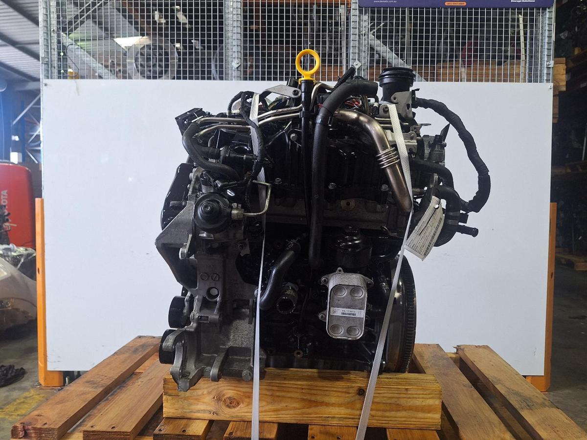 1000893805-Engine LHS