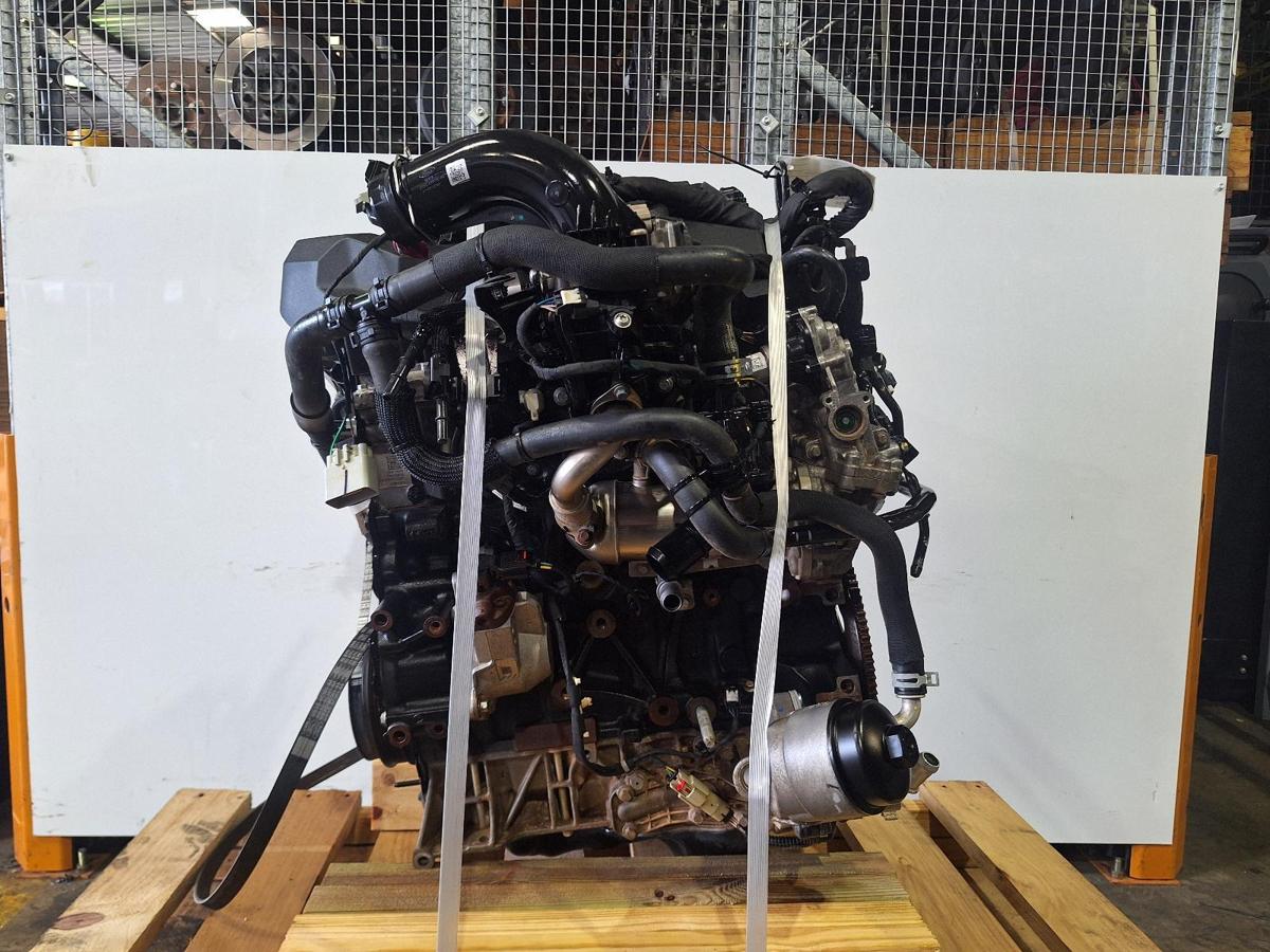 1000895529-Engine LHS