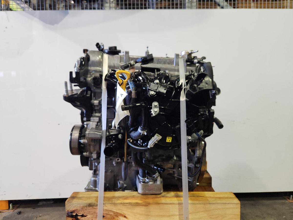 1000901043-Engine LHS