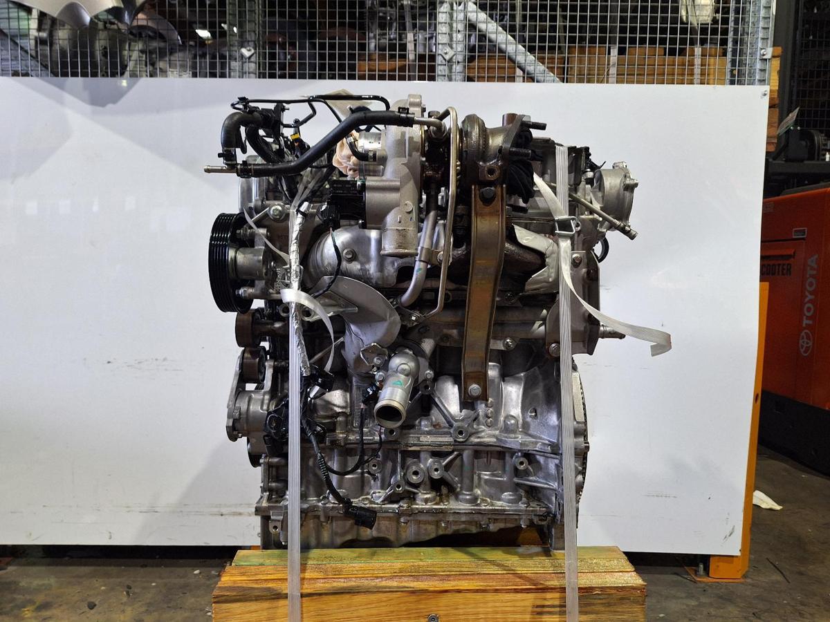 1000906812-Engine LHS