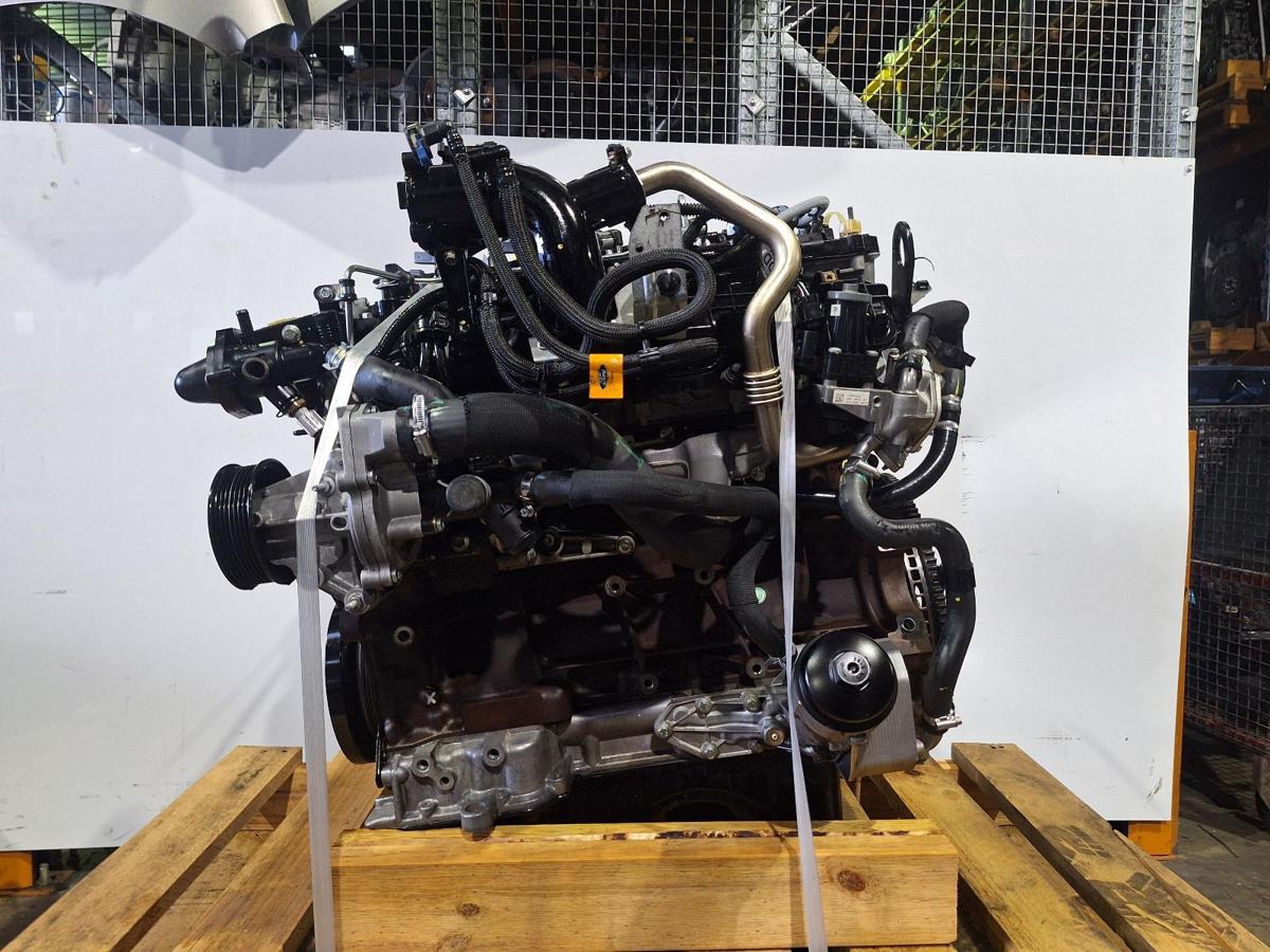 1000907717-Engine LHS