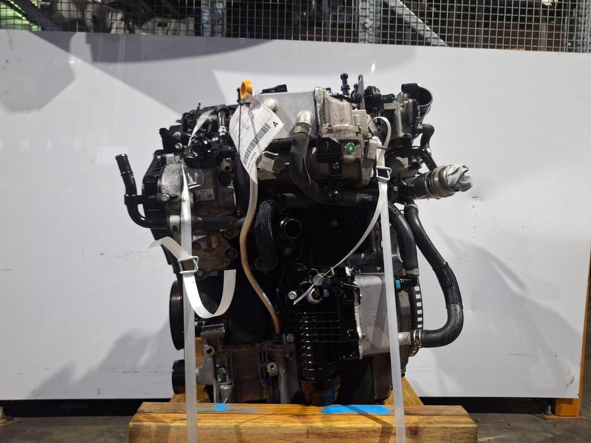 1000917175-Engine LHS