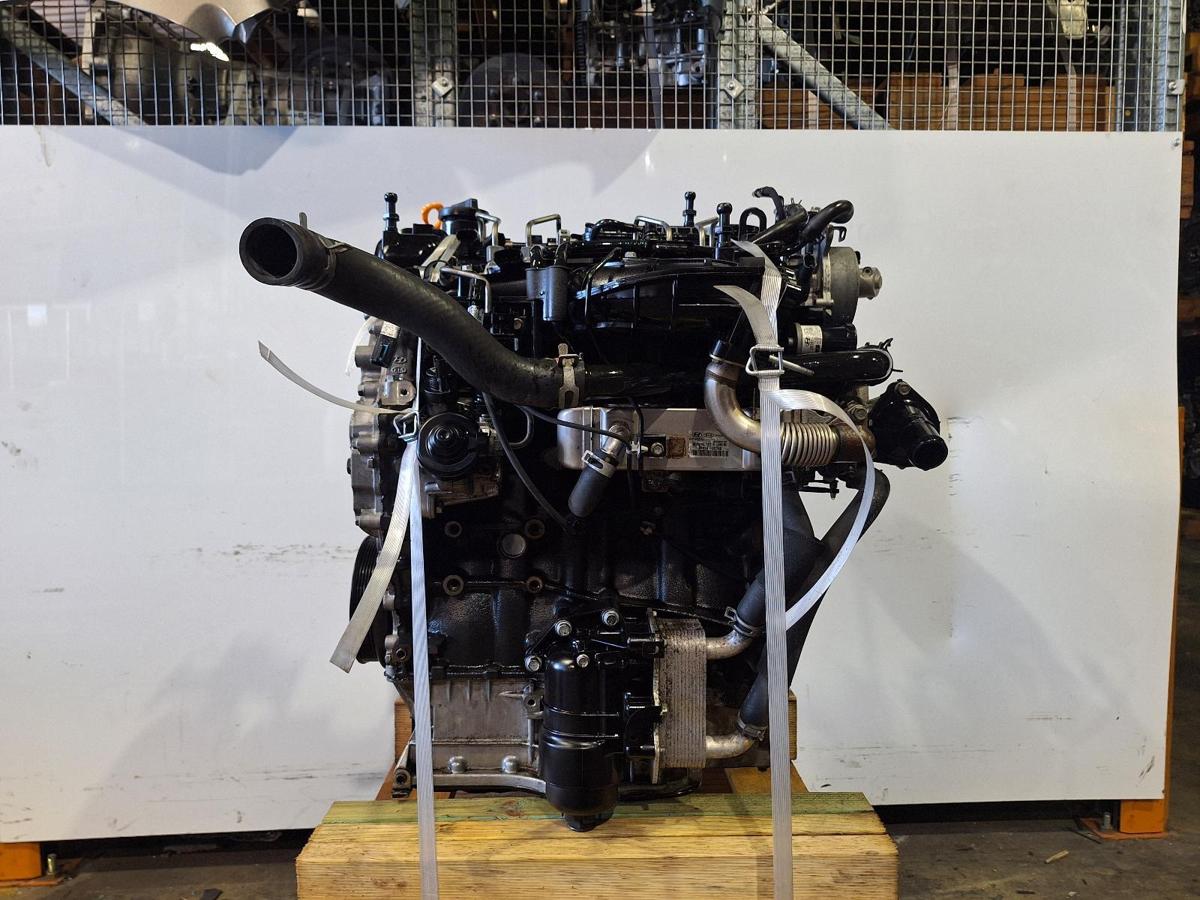 1000931671-Engine LHS