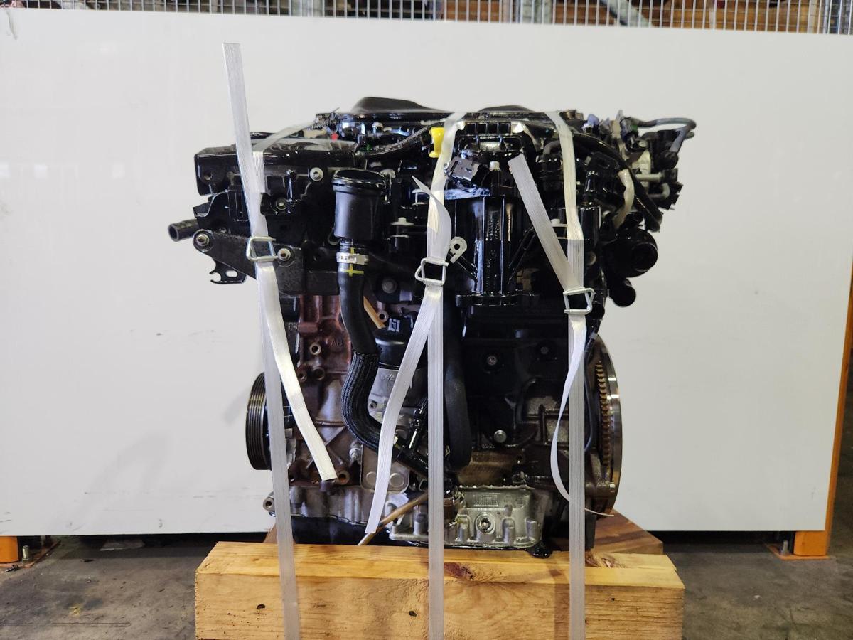1000889715-Engine LHS