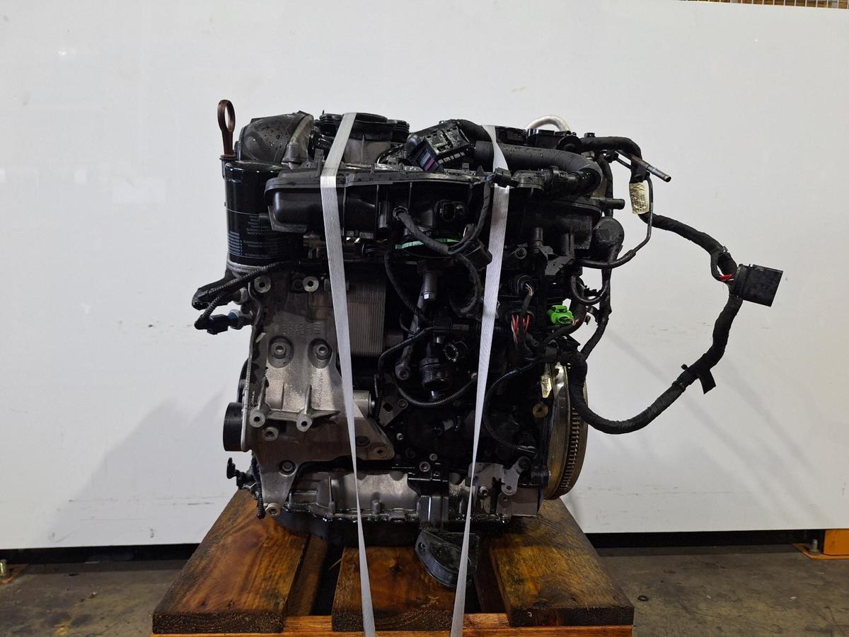 1000895249-Engine LHS