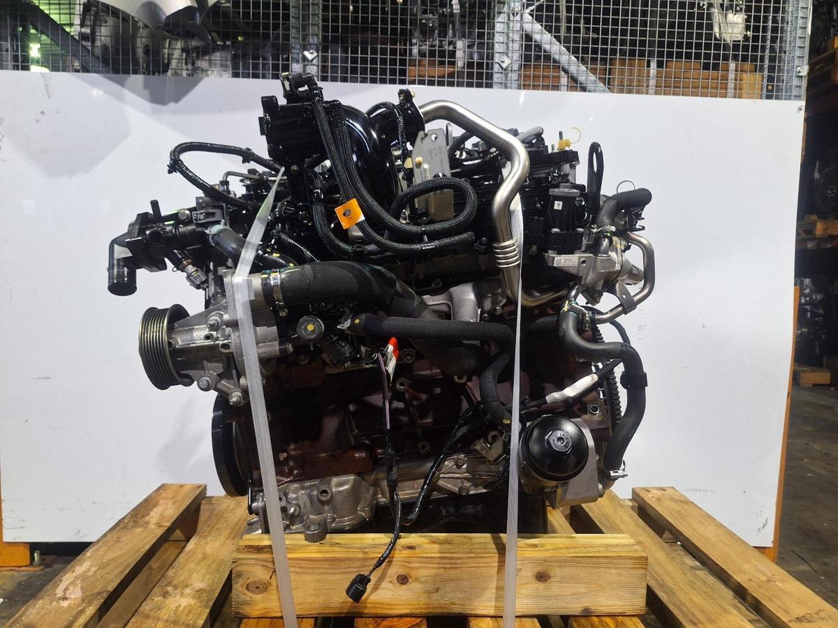1000910418-Engine LHS