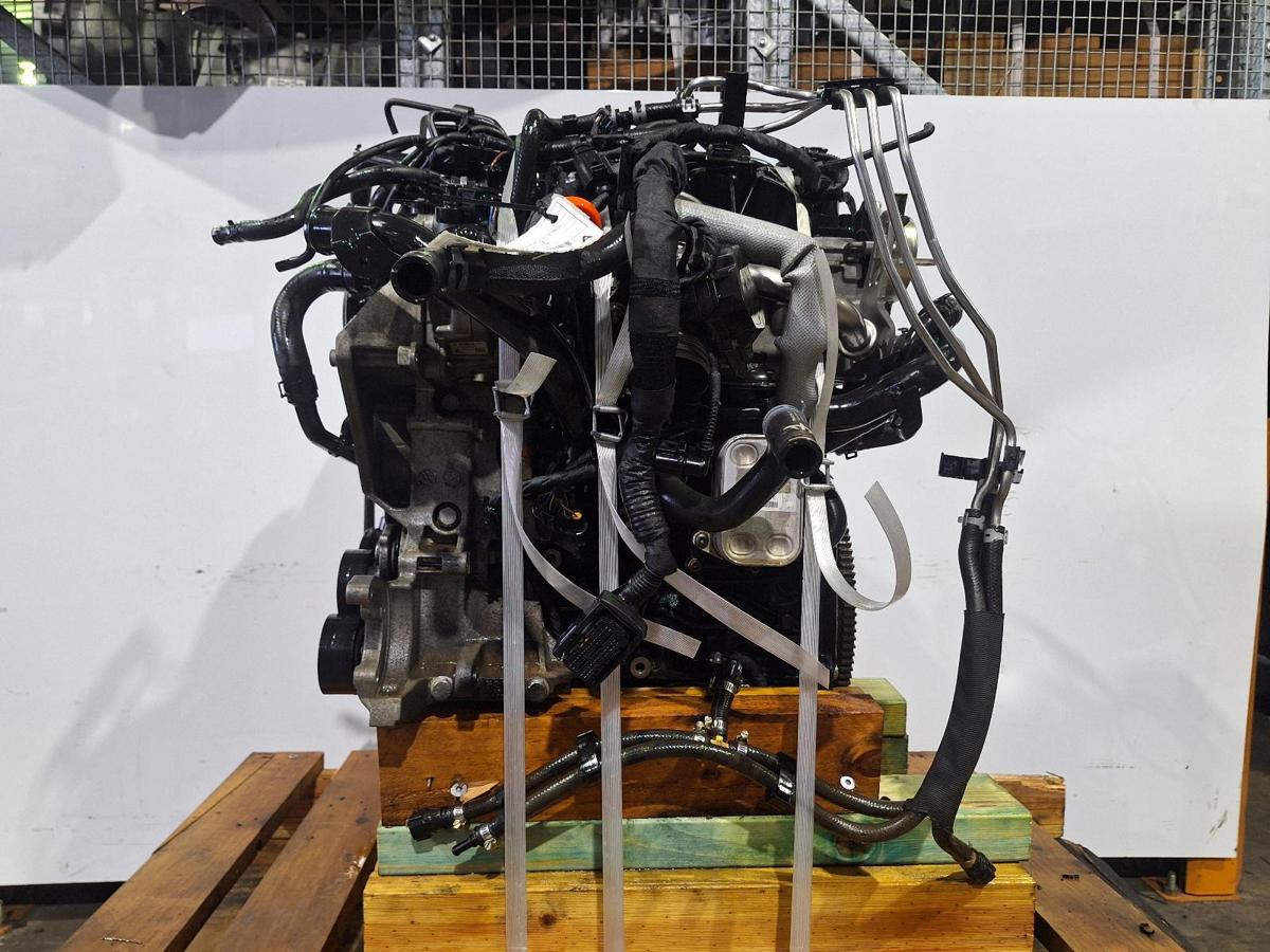1000920885-Engine LHS