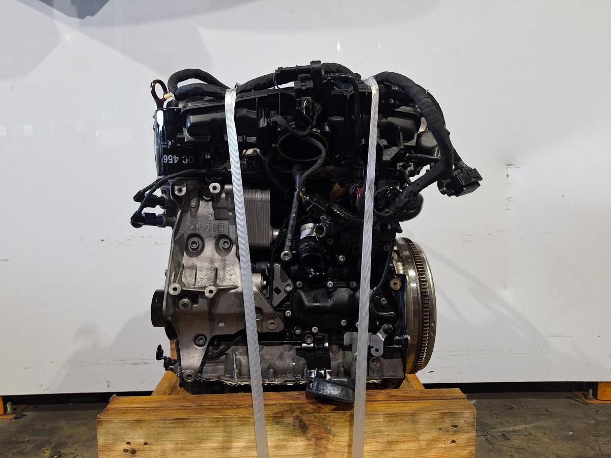 1000920887-Engine LHS