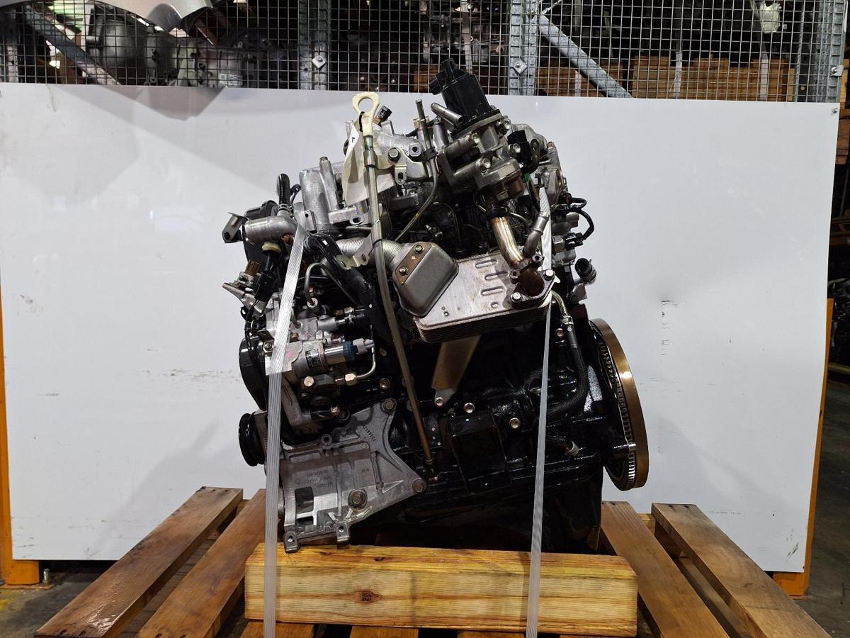 1000932794-Engine LHS