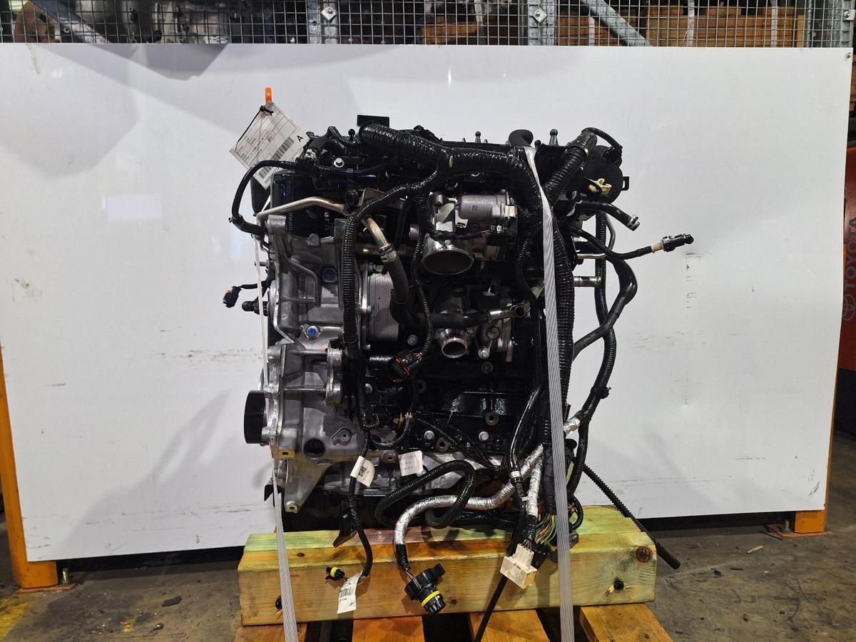 1000932790-Engine LHS