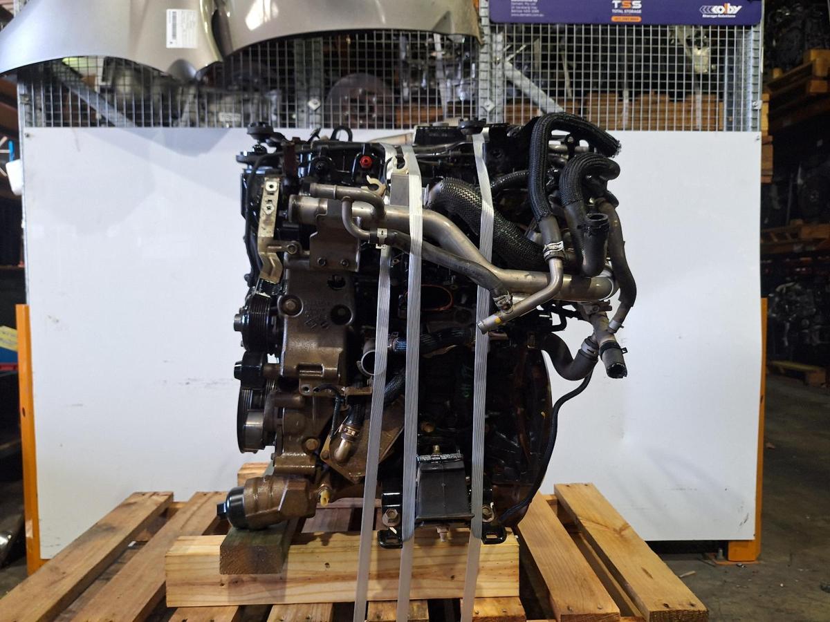 1000932020-Engine LHS